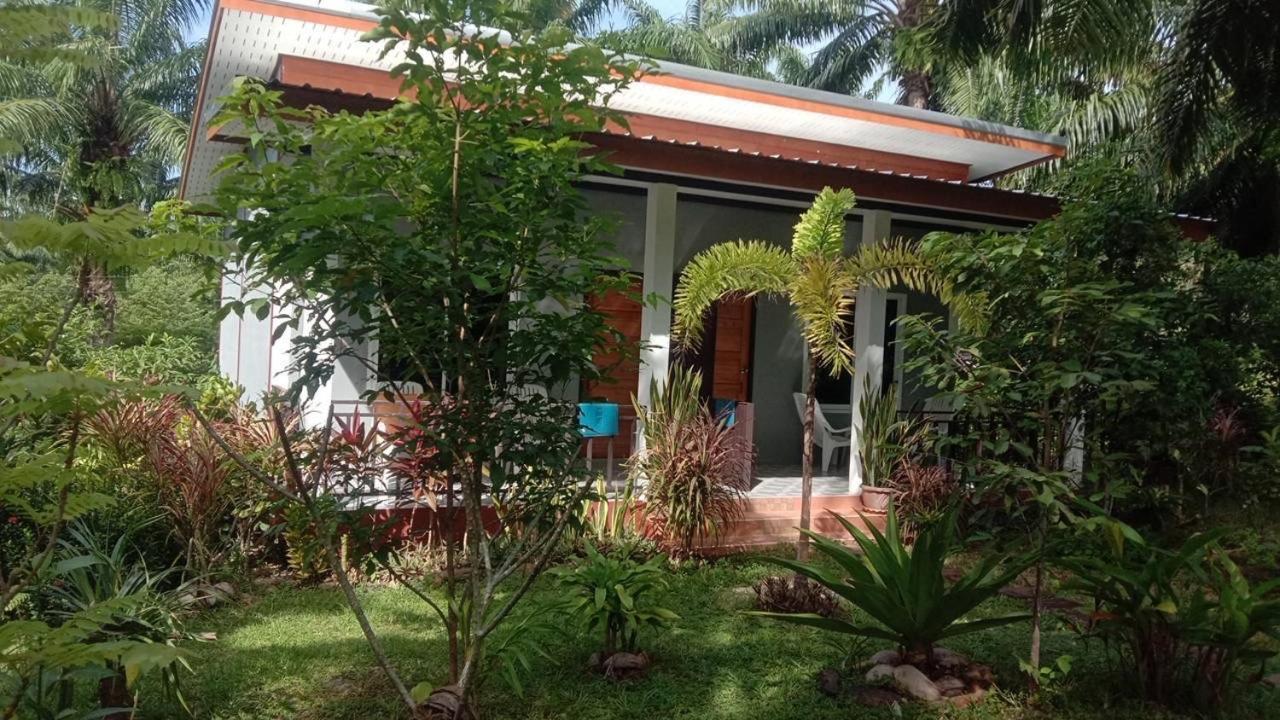 Hotel Mada Lanta Mai Keaw Ko Lanta Esterno foto