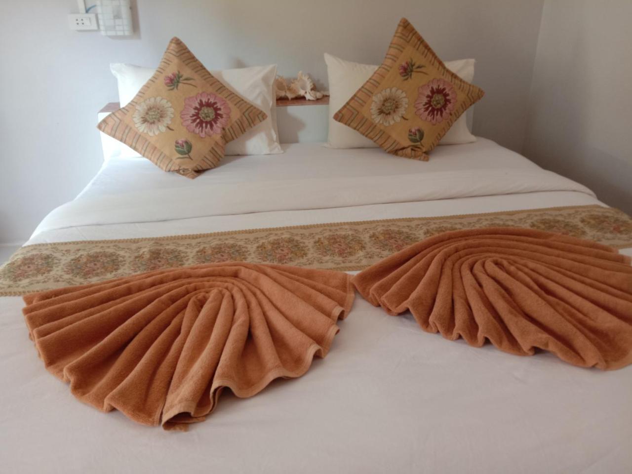 Hotel Mada Lanta Mai Keaw Ko Lanta Esterno foto