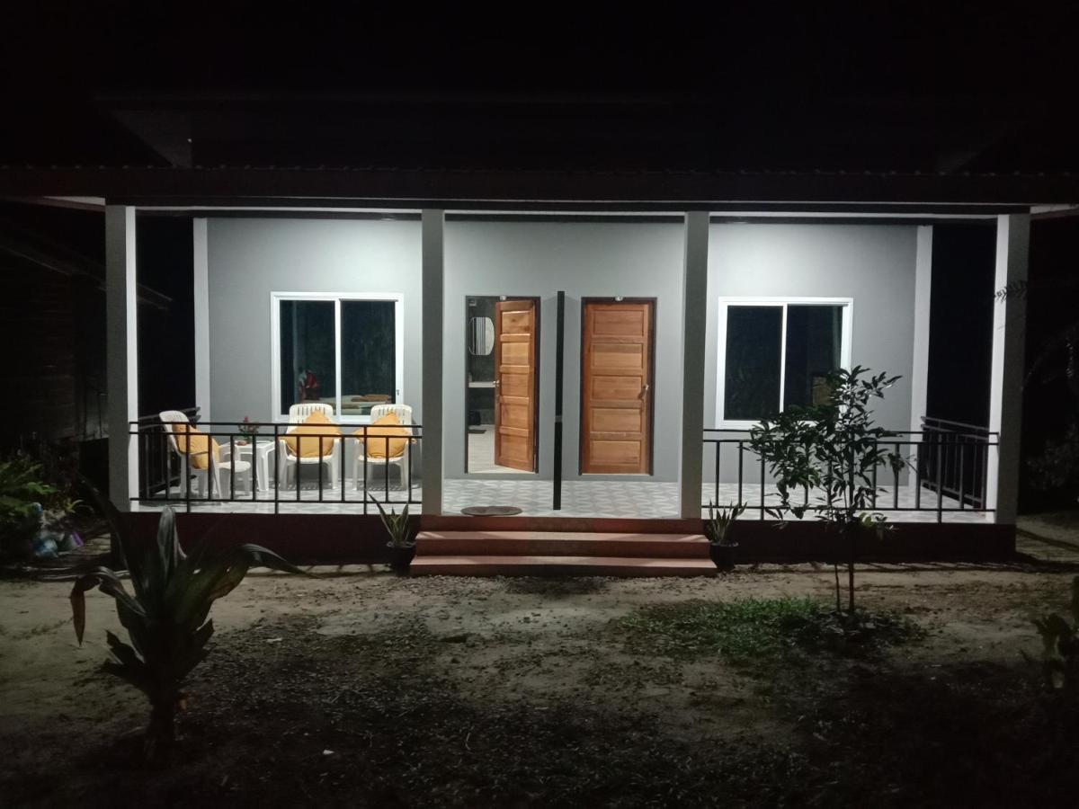 Hotel Mada Lanta Mai Keaw Ko Lanta Esterno foto